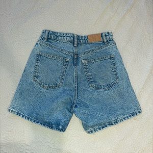 Zara Blue Denim Mom Jean Shorts
